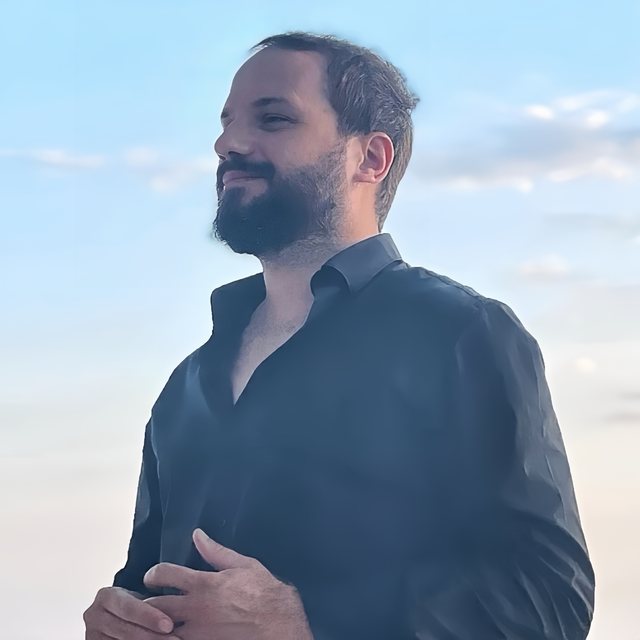 Arbër Veliaj Hetim Kompanitë Aktivitet financiar Transaksione Kontrata Sekuestrim telefoni Ajola (kompani) Klodiana Lala (gazetare) MCN (media) Erion Veliaj Biznes Financa