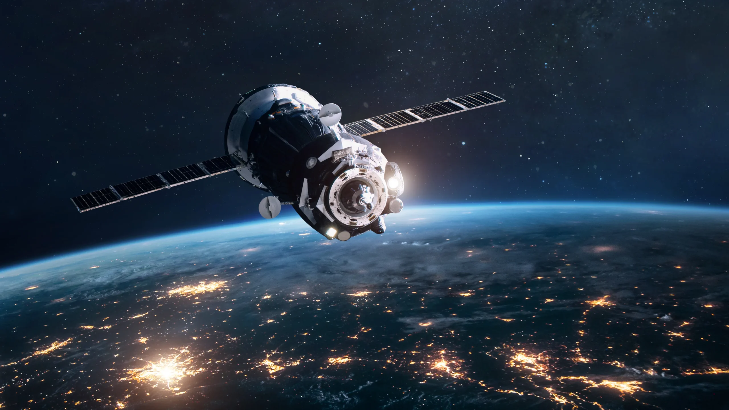 Satelit rus Cosmos 2553 jashtë kontrollit armë bërthamore hapësirë NATO kërcënim satelitë inteligjencë radar