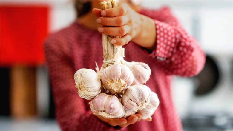 Hudhra Alicina Shëndet Antibakterial Antiviral Antifungal Presion i gjakut Kardiovaskular Kolesterol Sistem imunitar Kancer Mjekësi tradicionale Studime shkencore Ushqim i shëndetshëm