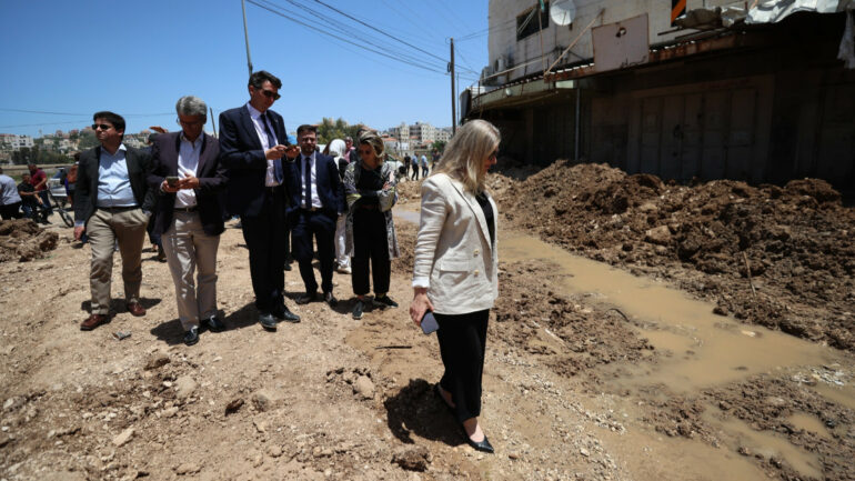 Jenin Bregu Perëndimor Diplomatë Ushtarë izraelitë Të shtëna paralajmëruese BE Kaja Kallas Izrael Palestinë IDF Incident diplomatik
