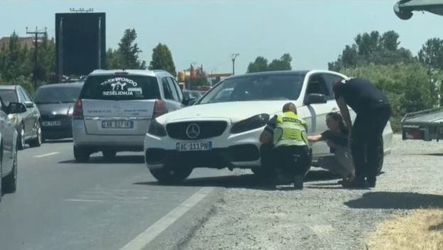 Lezhë Aksi rrugor Lezhë-Milot Gajush Policia Incident Mosbindje ndaj urdhrit Qëllim me armë Hetim Automjet "Benz" Neutralizim i të riut