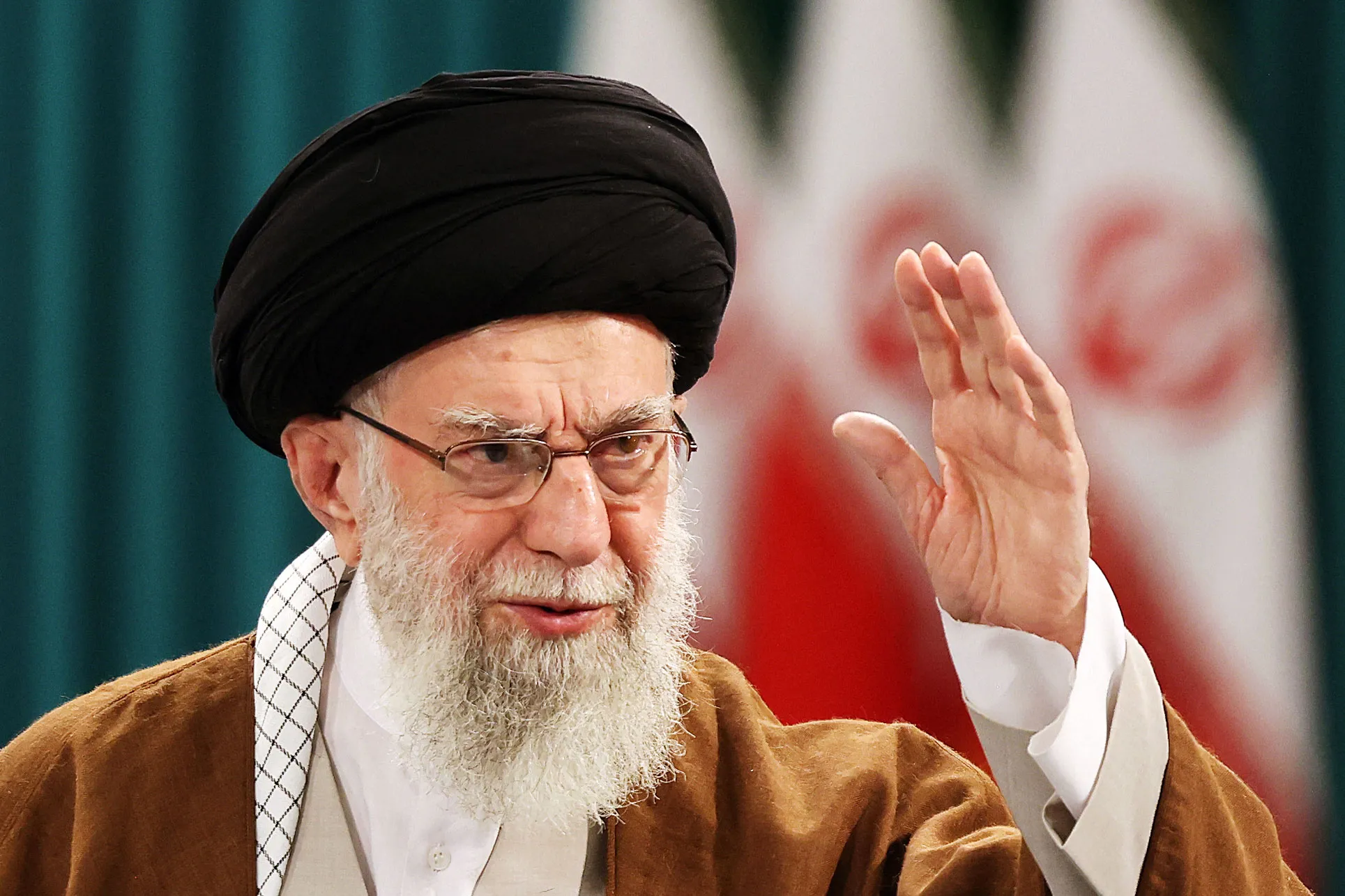 Iran SHBA (USA) Izrael (Israel) Hakmarrje (Retaliation) Majid Takht Ravanchi Konflikt Tensione Rajonale Vetëmbrojtje (Self-defense) Përfshirje Ushtarake (Military Involvement) Lindja e Mesme (Middle East)